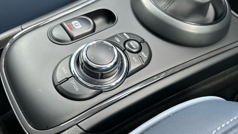 MINI Countryman 1.5 Cooper Exclusive ALL4 5dr Auto [Comfort Pack] Petrol Hatchback